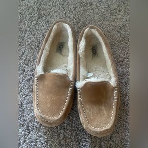 Ansley Water Resistant Slipper (Women)
UGG®